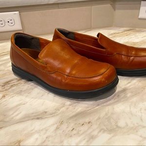 Birkenstock Footprint women’s loafers size 41, tan